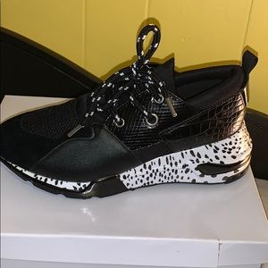Steve Madden Sneakers